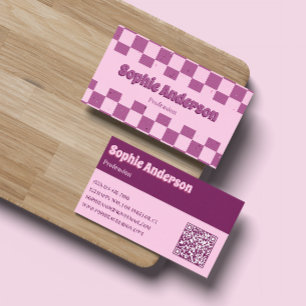 Cartão De Visita Xadrez Retro Rosa e Roxo com Código QR