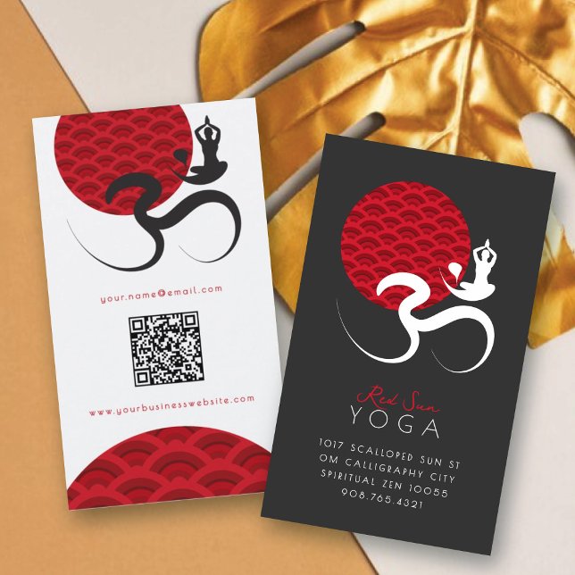 Cartão De Visita Yoga do Sol Vermelho Asiático e Caligrafia Zen Mod (Scalloped Red Sun Yoga Spiritual Indian Meditate Om Aum Calligraphy Symbol Business Card @ fatfatin)