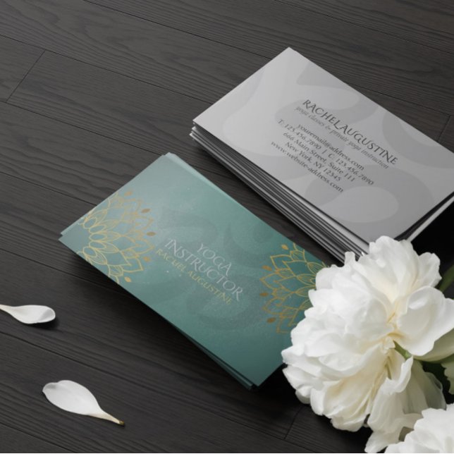 Cartão De Visita Yoga Instrutor Chic Floral Om Dourado Símbolo Mand (Criador carregado)