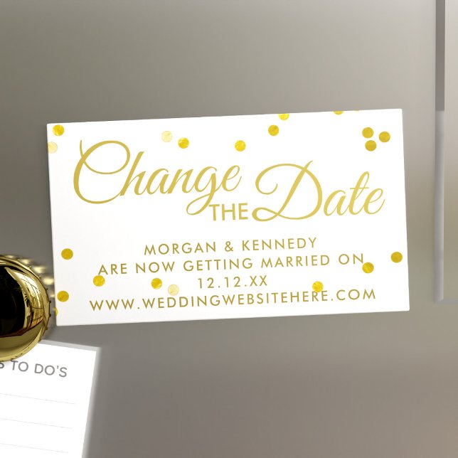 Cartão De Visitas Magnético Altere a data White Dourada Confetti Magnetic Card (Change or Save your wedding date with these white and gold magnetic business cards)