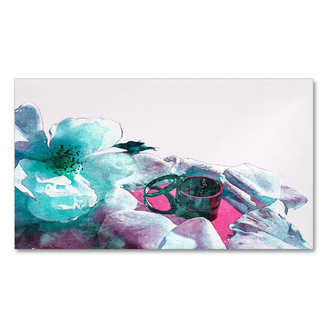 Cartão De Visitas Magnético Anéis com pétalas de rosa branca (Frente)