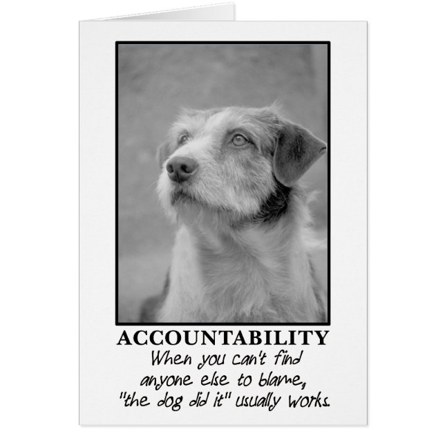 Cartão Deixe o cão assumir a culpa por seus peidos (Frente)