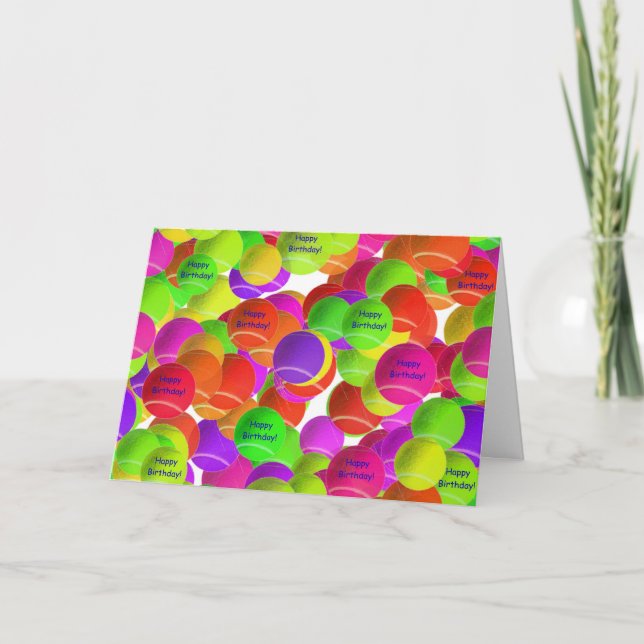 Cartão Desejos do aniversário da bola de tênis do (Frente)