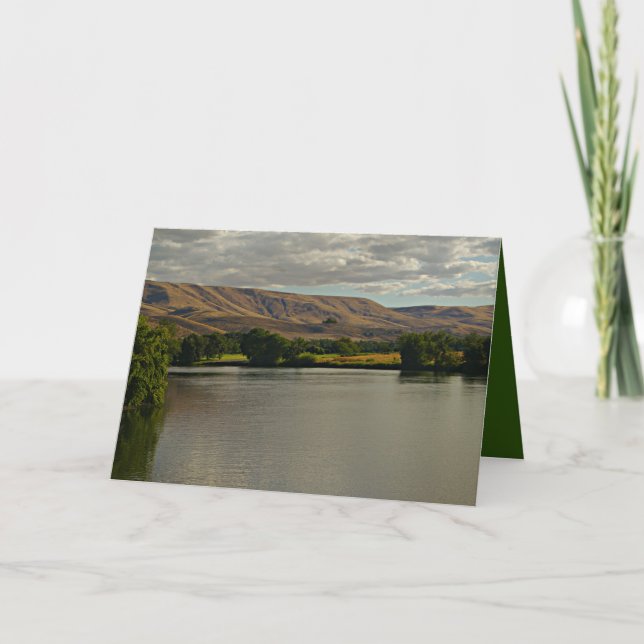 Cartão deserto fluvial e terras agrícolas, bela paisagem (Frente)