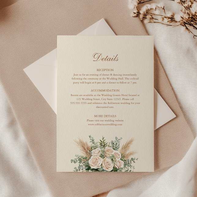 Cartão Detalhado de Casamento Boho Pampas Grass &  (Boho Pampas Grass & White Rose Wedding Detail Card with an envelope on an elegant table)