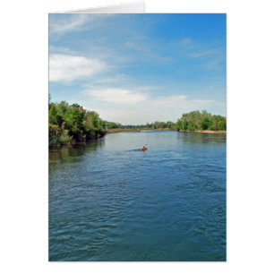 Cartão "dirigindo abaixo coleção do rio"