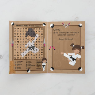 Cartão Diversão das Meninas Étnicas Karate Word Busca Fel