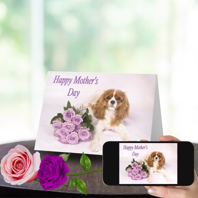 Cartão do Dia das Mães Cavalier King com Rosas Rox (Criador carregado)