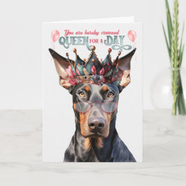 Cartão Doberman Dog Queen para um dia de aniversário engr