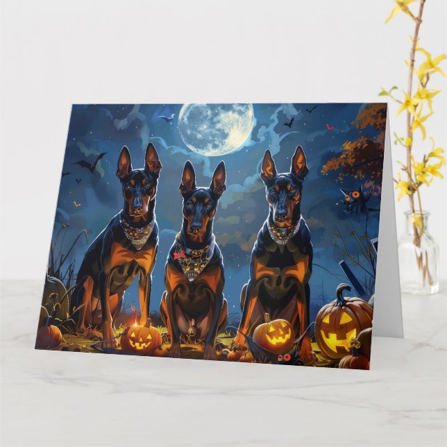 Cartão Doberman Halloween Assustador (Flor Amarela)