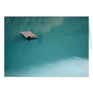 Cartão Doca de flutuação no crescente do lago