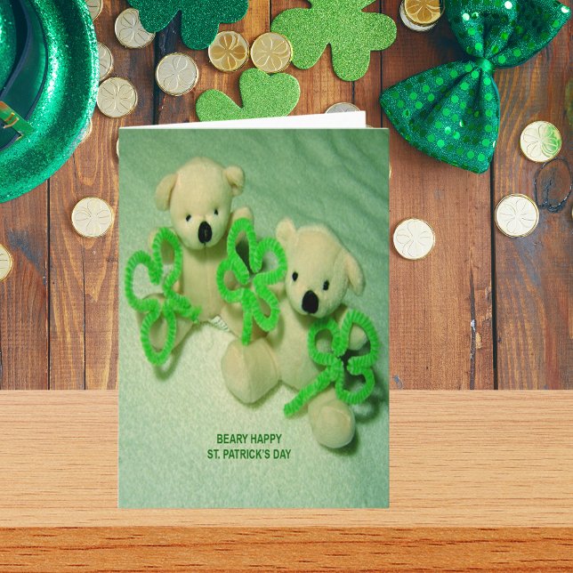 Cartão Dois Ursos de Teddy com Camarões (Two Teddy Bears with Shamrocks Card)