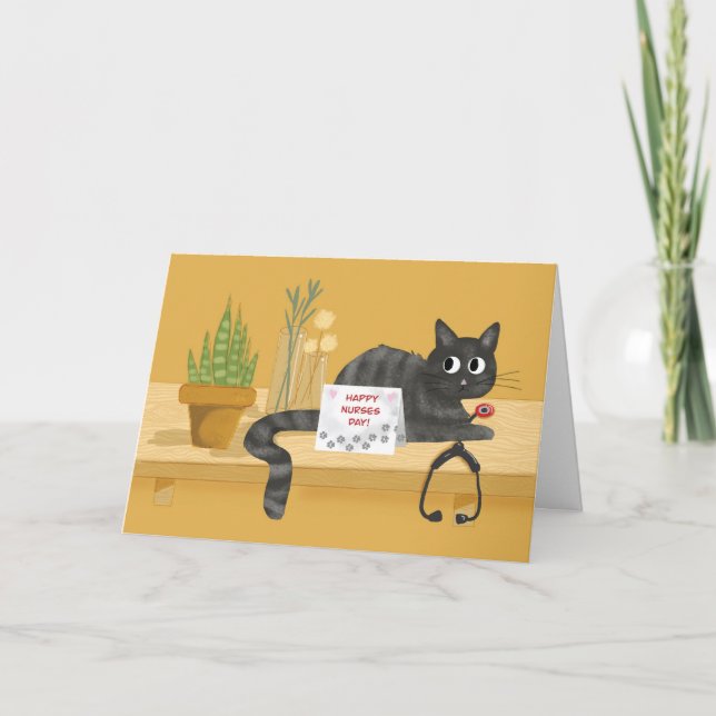 Cartão Enfermeiros Dia Gato em Mesa com Stetoscope e Plan (Frente)
