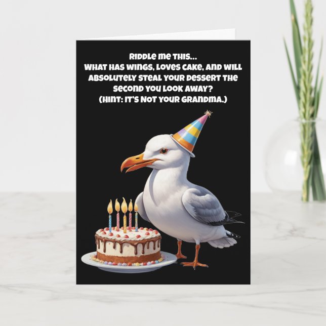 Cartão Engraçada Maruca de Aniversário - Bolo em Risco! (Frente)