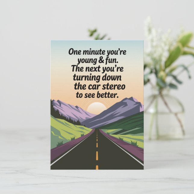 Cartão Engraçado Aniversário Envelhecendo Desligando O Ca (Em pé/Frente)