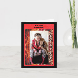 Cartão engraçado de aniversário atrasado