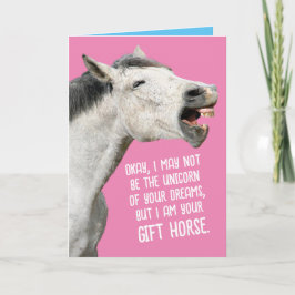 Cartão Engraçado, não pareces um cavalo presente na boca