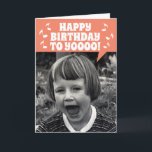 Cartão Engraçado Vintage Kid Sing Loud e Orgulhoso Aniver<br><div class="desc">Uma foto branca e 50 antiga de uma garotinha cantando alto. Acontece que a foto sou eu. O que eu faltava no tom, eu inventei em volume! Eu digo, cante alto e orgulhoso! Cartão de aniversário bonito para aqueles que podem se relacionar.</div>