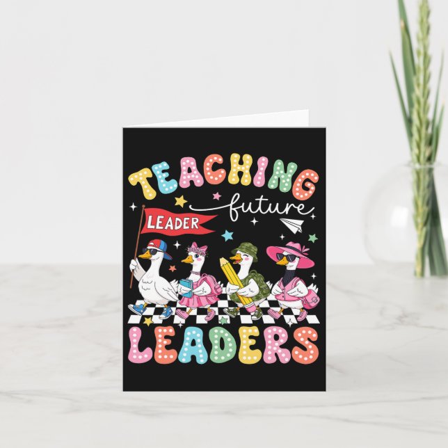 Cartão Ensinando Futuro Líderes Bobo Envolva Professor De (Frente)