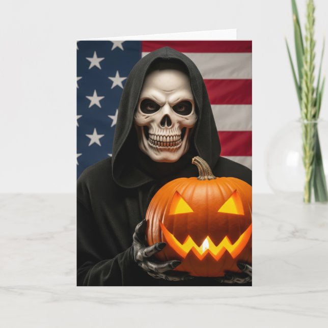 Cartão Esqueleto de Halloween com abóbora esculpida (Frente)