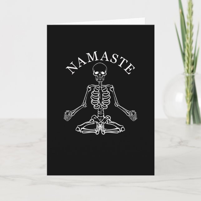 Cartão Esqueleto Fazendo Yoga Halloween Engraçado Namaste (Frente)