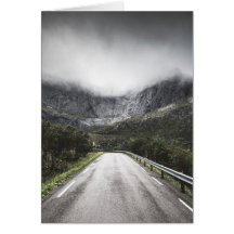Estrada Lofoten para Nusfjord, Noruega