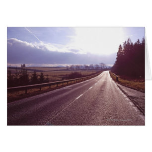 Cartão Estrada principal com baixo inverno sun.