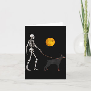 Cartão Fantasias de Halloween do Cão Esqueleto Doberman