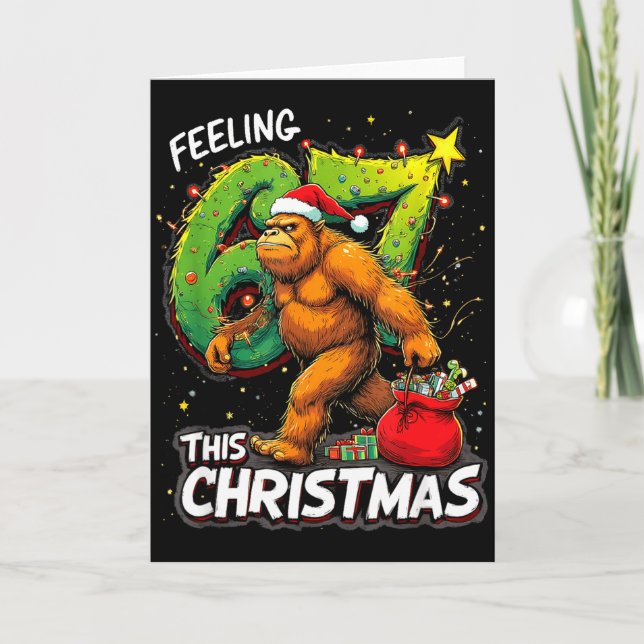 Cartão Feeling 67 Funny Christmas Bigfoot Holiday  (Frente)