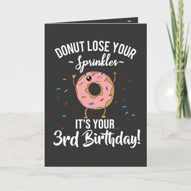 Cartão Feliz 3º Aniversário Tema de Donut Divertido (Frente)