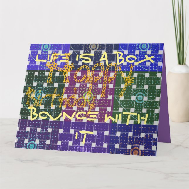 Cartão Feliz Aniversário A Vida é uma xadrez de Cartum (Frente)