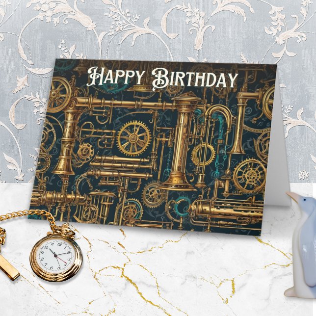 Cartão Feliz Aniversário do Steampunk Retro Metal Cogs (A Steampunk themed birthday card with metal cogs and pipes, and 'Happy Birthday' in retro lettering)