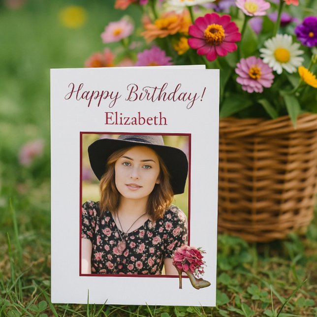 Cartão Feliz aniversário, foto do salto alto (Criador carregado)