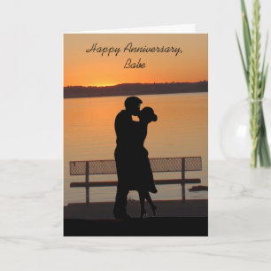 Cartão Feliz Aniversário Querido, Casal Beijando ao Pôr d