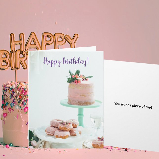 Cartão Feliz Bolo Rosa de Aniversário e Rosquinha Engraça (Happy Birthday Pink Cake and Donuts Funny Quote Card)