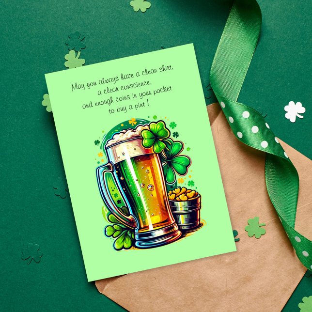 Cartão Feliz Dia de São Patrício, Bênção Irlandesa (St Patrick's Day card with Irish blessing and beer on the card.)