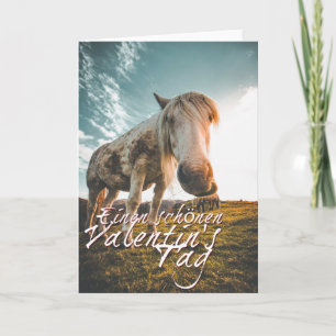 Cartão Feliz dia dos namorados com cavalo olhando