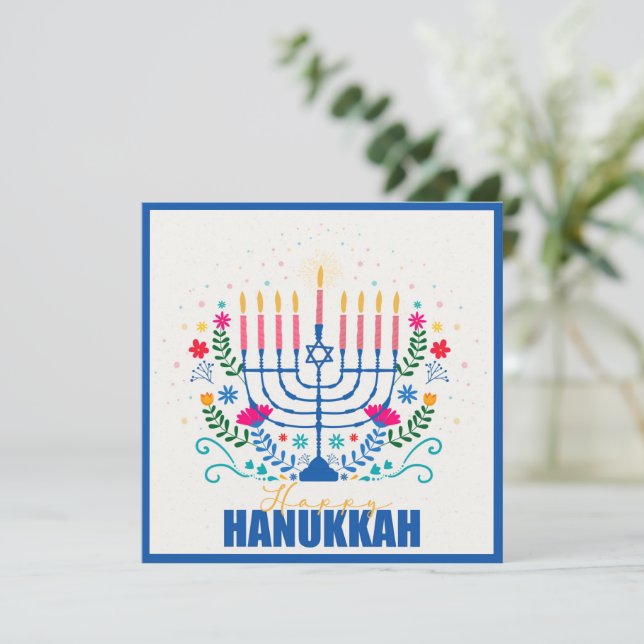 Cartão Feliz Menorá de Hanukkah (Em pé/Frente)
