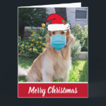 Cartão Feliz Natal Cachorro Engraçado na Máscara<br><div class="desc">Nada diz Feliz Natal durante uma pandemia como um recuperador de ouros vestindo uma máscara de rosto e um chapéu de Papai Noel. Um pouco de humor de férias em quarentena para 2020,  o ano do cúvio,  máscaras e muito tempo em casa com o seu cão.</div>