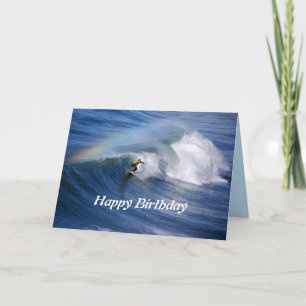Cartão Feliz Surfista de Aniversário com Arco-Íris