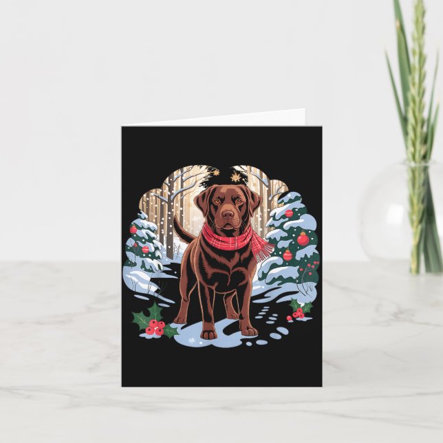 Cartão Festive Chocolate Lab In Snowy Forest Winter Xmas  (Frente)