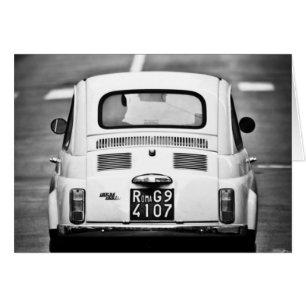 Cartão Fiat 500 em Roma, Itália