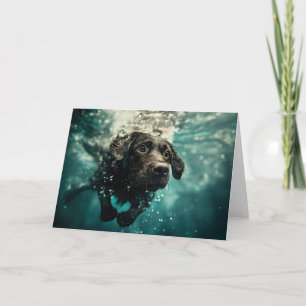 Cartão Filhote de Labrador Nadando Embaixo d'Água Design