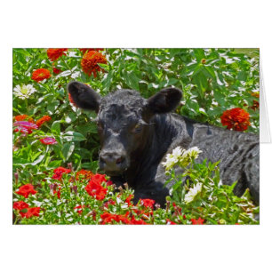 Cartão Filhote de vitelo nas flores