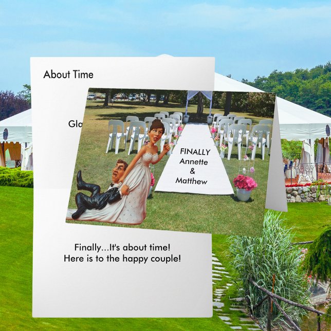 Cartão Finalmente Casal de Casamento Cabelo Castanho Casa (Finally Wedding Couple Brown Hair Funny Couple Card)