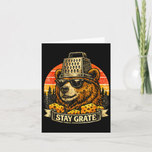 Cartão Fique grato piada de queijo engraçado urso vintage