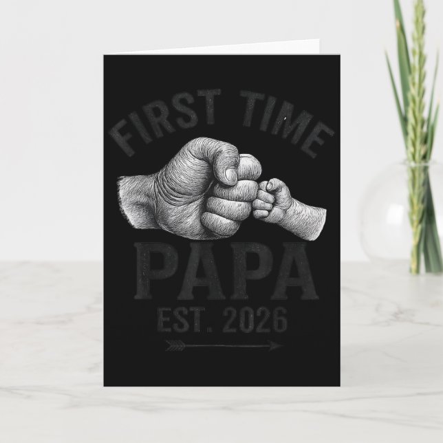 Cartão First Time Papa Est 2026 Fist Bump New Dad Father' (Frente)