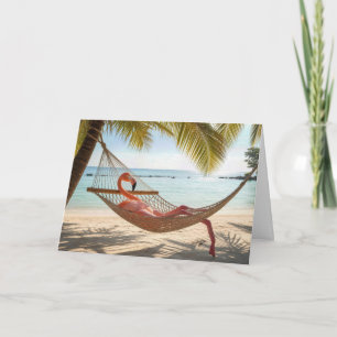 Cartão Flamingo de Aniversário Relaxando em uma Rede