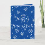 Cartão Flocos de neve Blue Happy Hanukkah<br><div class="desc">Flocos de neve brancos e cartão azul de Hanukkah feliz que você pode personalizar a mensagem do cartão de dentro se quiser. Este cartão de Hanukkah faria um cartão de excelente para ele ou para ela.</div>