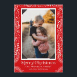 Cartão Floral de Natal Clássico<br><div class="desc">Meu Cartão Floral de Férias de Natal Clássico é a maneira perfeita de permanecer conectado nesta temporada de festas. A Pandemia fez com que fosse duro ver amigos e família cara a cara, então meus cartões de natal são uma maneira perfeita de espalhar um pouco de alegria! Adicione suas fotos...</div>